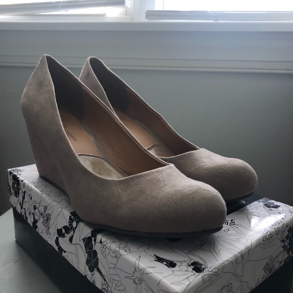 Chinese Laundry Wedge Heels